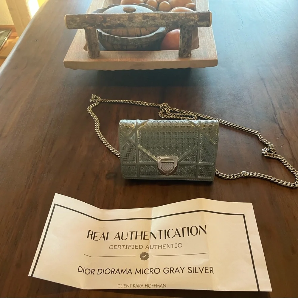 DIOR DIORAMA MICRO WITH CROSSBODY CHAIN! - Picture 8 of 13